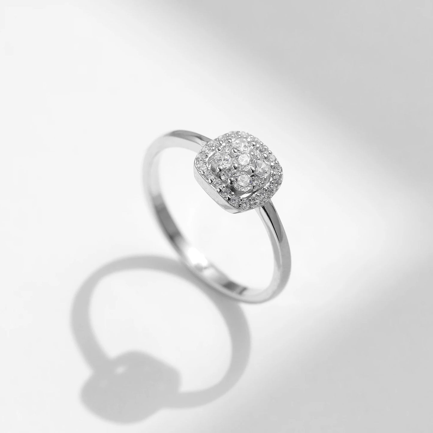Sparkling VVS1 D Color Moissanite Ring