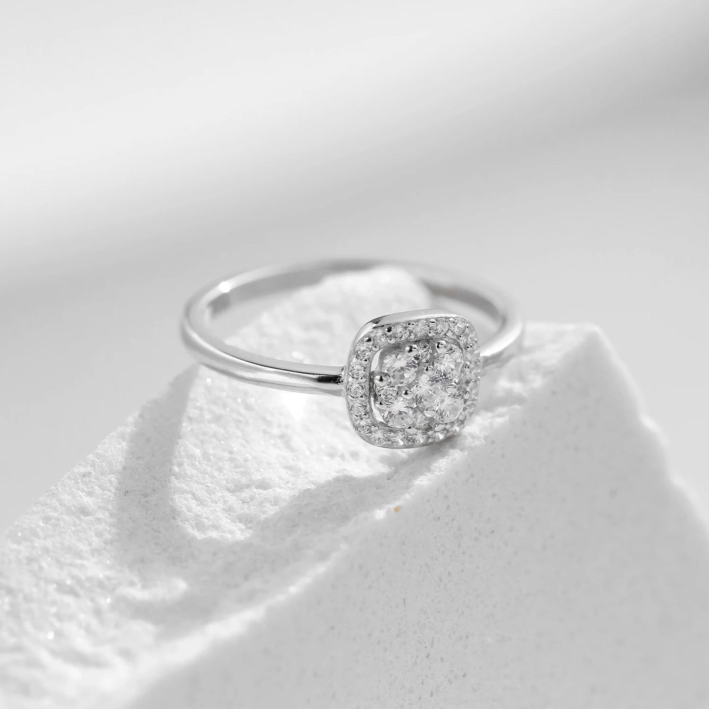 Sparkling VVS1 D Color Moissanite Ring