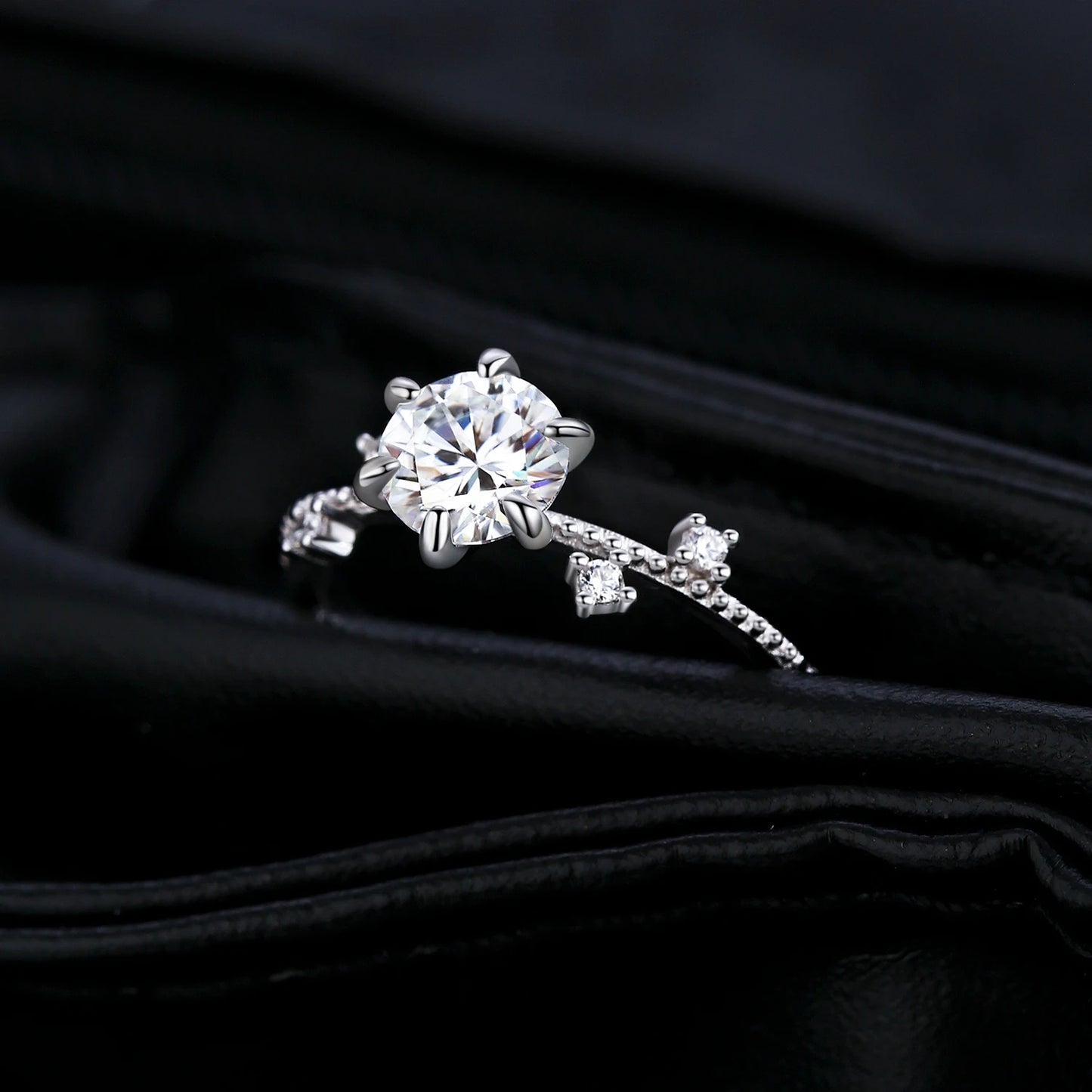 1CT Moissanite Delicate Flower Six Claws Ring