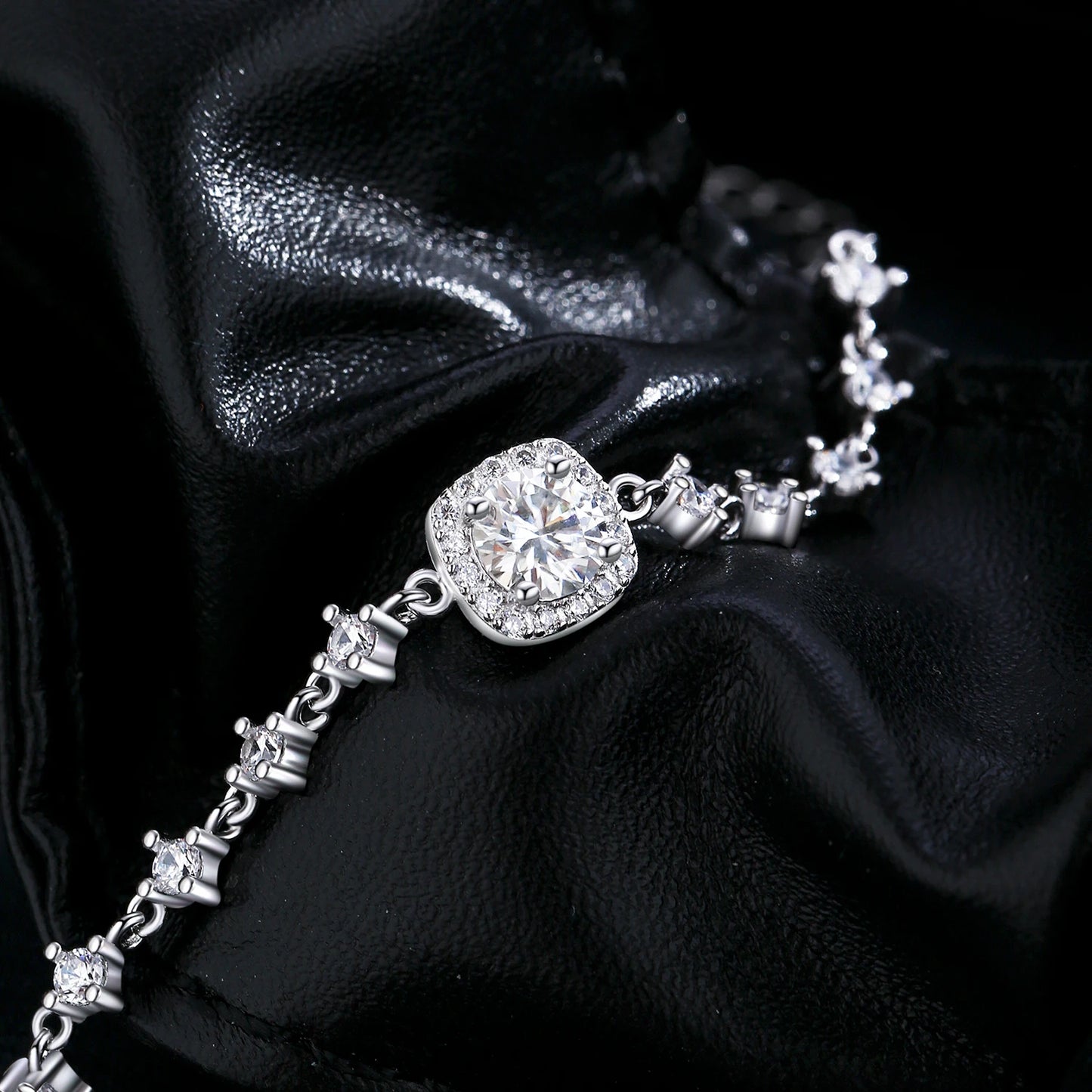 Luxury 0.8CT D Color Moissanite Bracelet