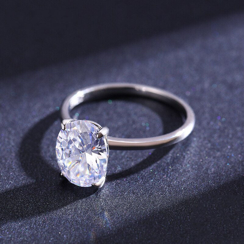 Luxury Oval Cut Ring - RawaJewels