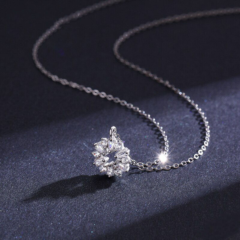 Lucky Snowflake Necklace - RawaJewels