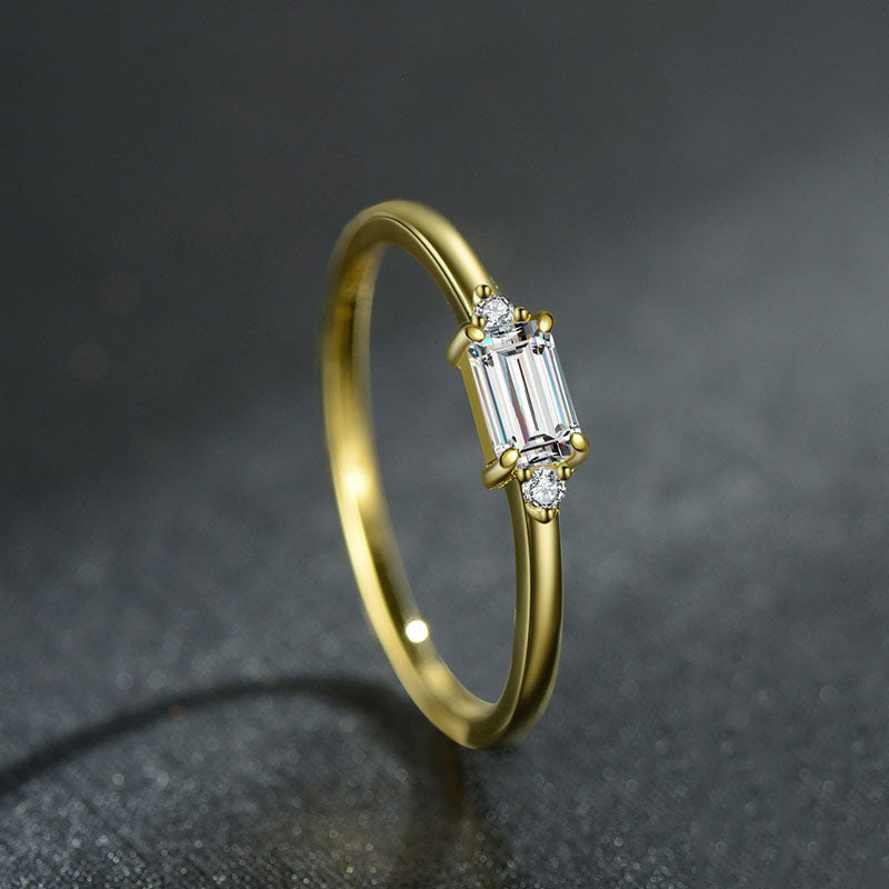 Soft Emerald Ring - RawaJewels