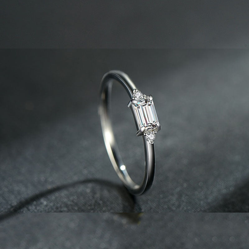 Soft Emerald Ring - RawaJewels