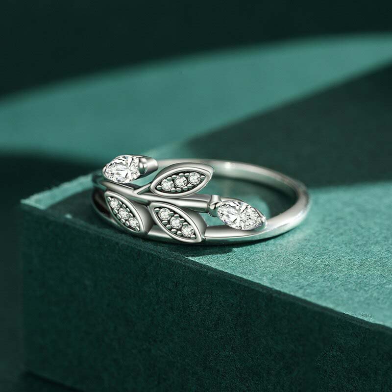 Lucky Leaves Ring