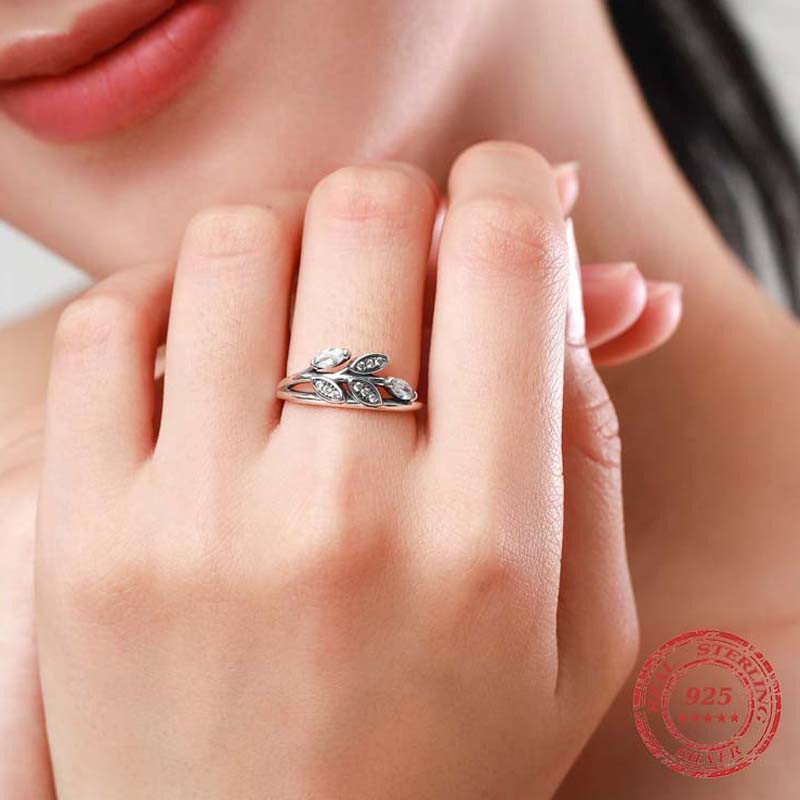 Lucky Leaves Ring