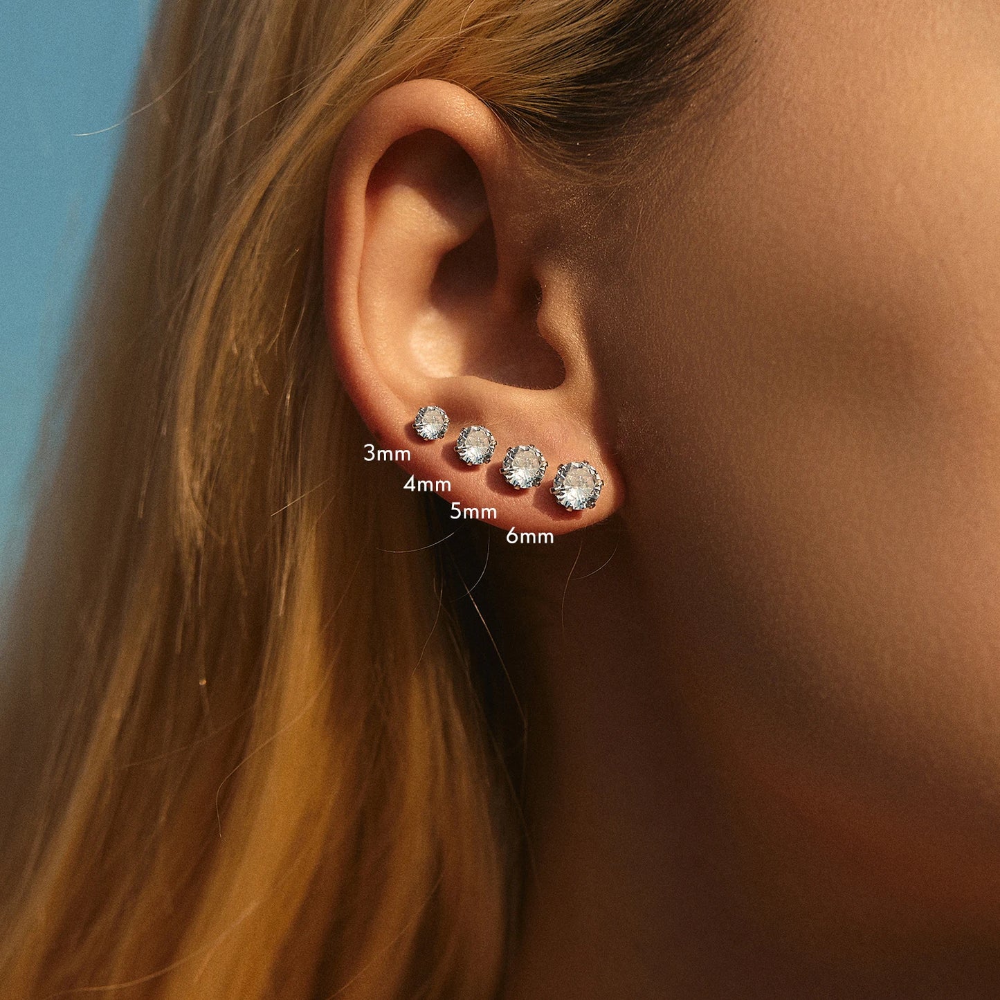Basic Sparkling Round Stud Earrings