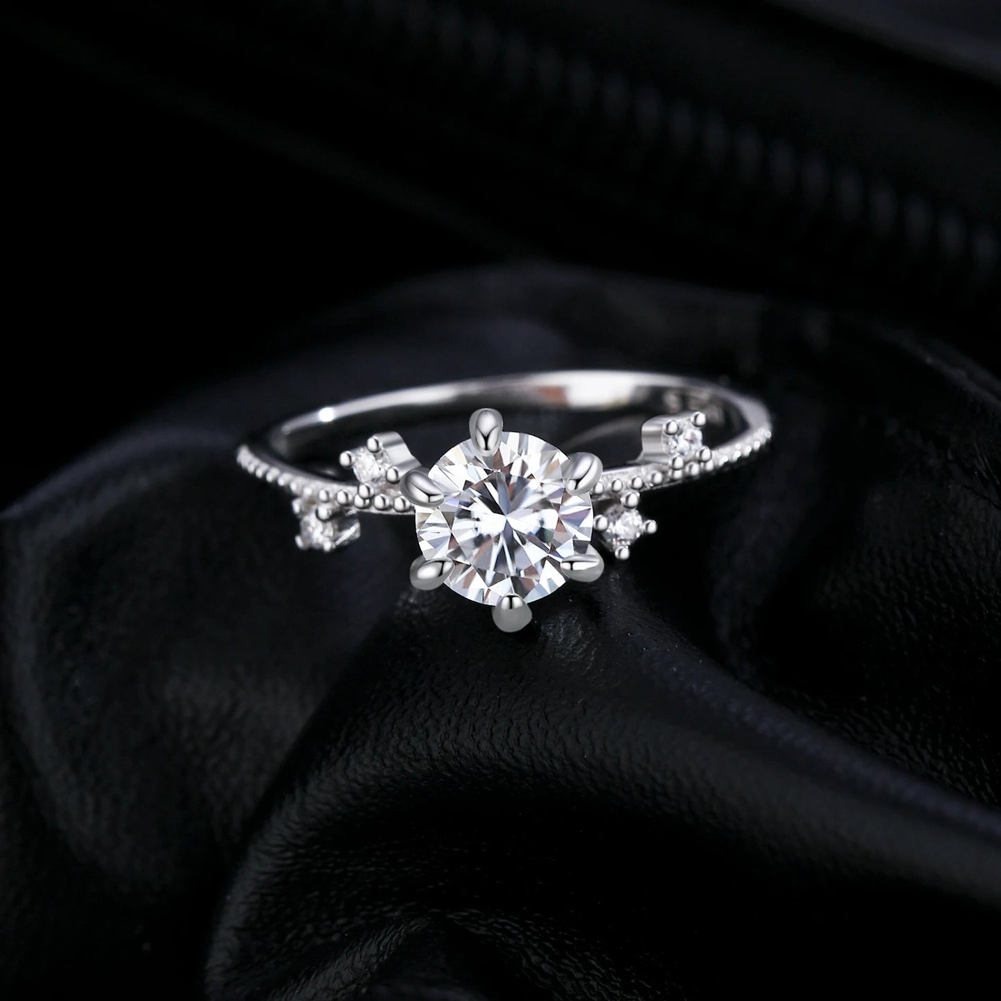 1CT Moissanite  Delicate Flower Six Claws Ring