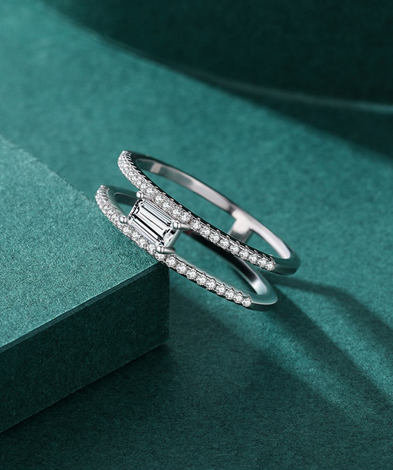 Luxury Aligned Ring - RawaJewels