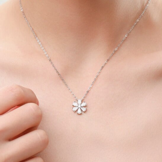 Lucky Flower Necklace - RawaJewels