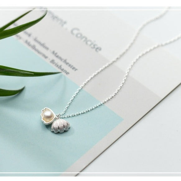 Natural Freshwater Pearl Shell Necklace